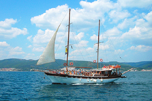 Lazy Day Cruise - Panoramic Views